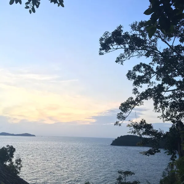 Hoàng hôn trên biển tại Humiso