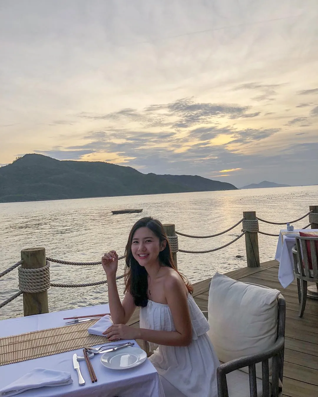 Hoàng hôn trên vịnh Ninh Vân