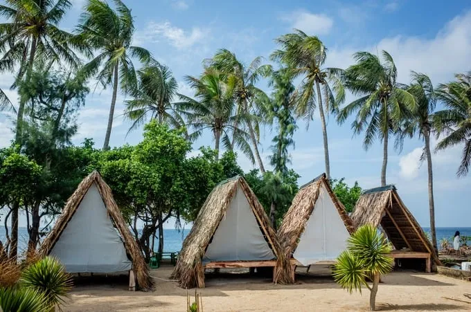 Homestay trên Đảo Bé Lý Sơn với kiến trúc hài hòa với thiên nhiên.