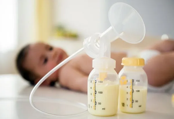 Hút cạn sữa giúp tuyến sữa hoạt động