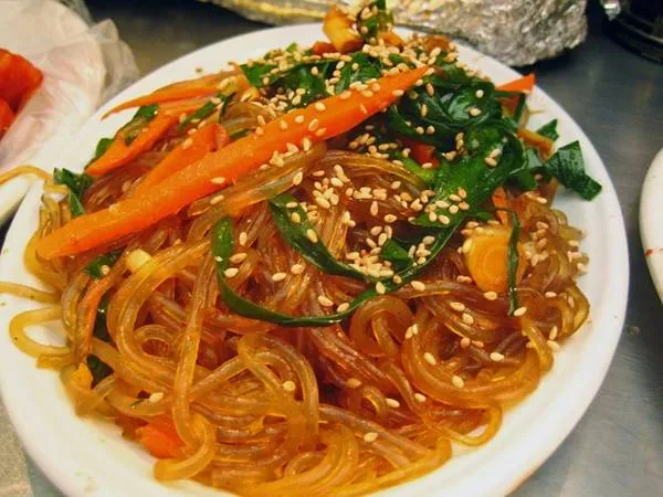 Japchae - miến xào thập cẩm