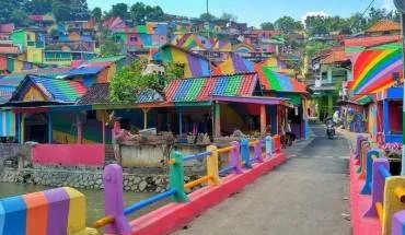 Kampung Pelangi, Indonesia