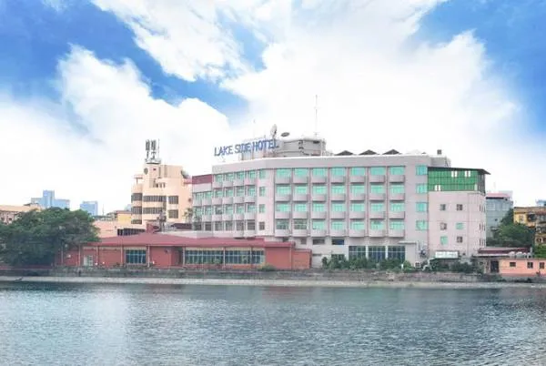 Khách sạn Lake Side Hà Nội nhìn từ xa