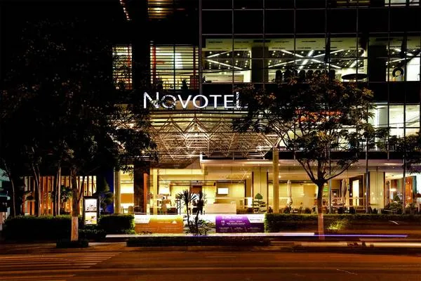 Khách sạn Novotel Nha Trang nhìn từ xa
