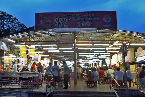 Không gian ngoài trời của khu ẩm thực SS2 Selera Malam
