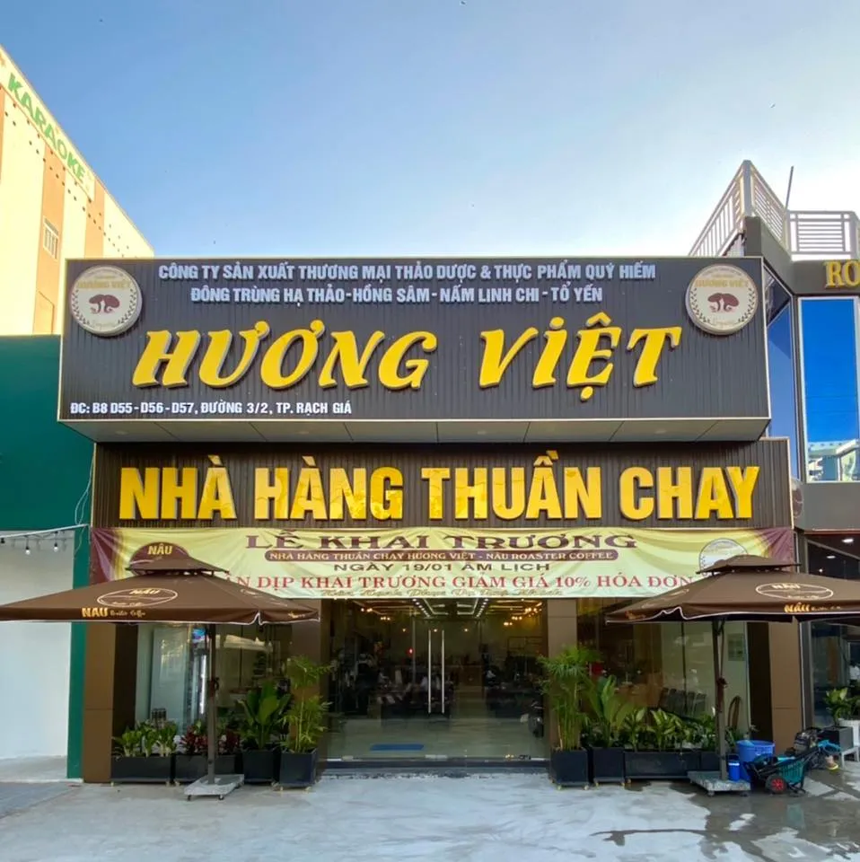 Không gian nhà hàng Hương Việt