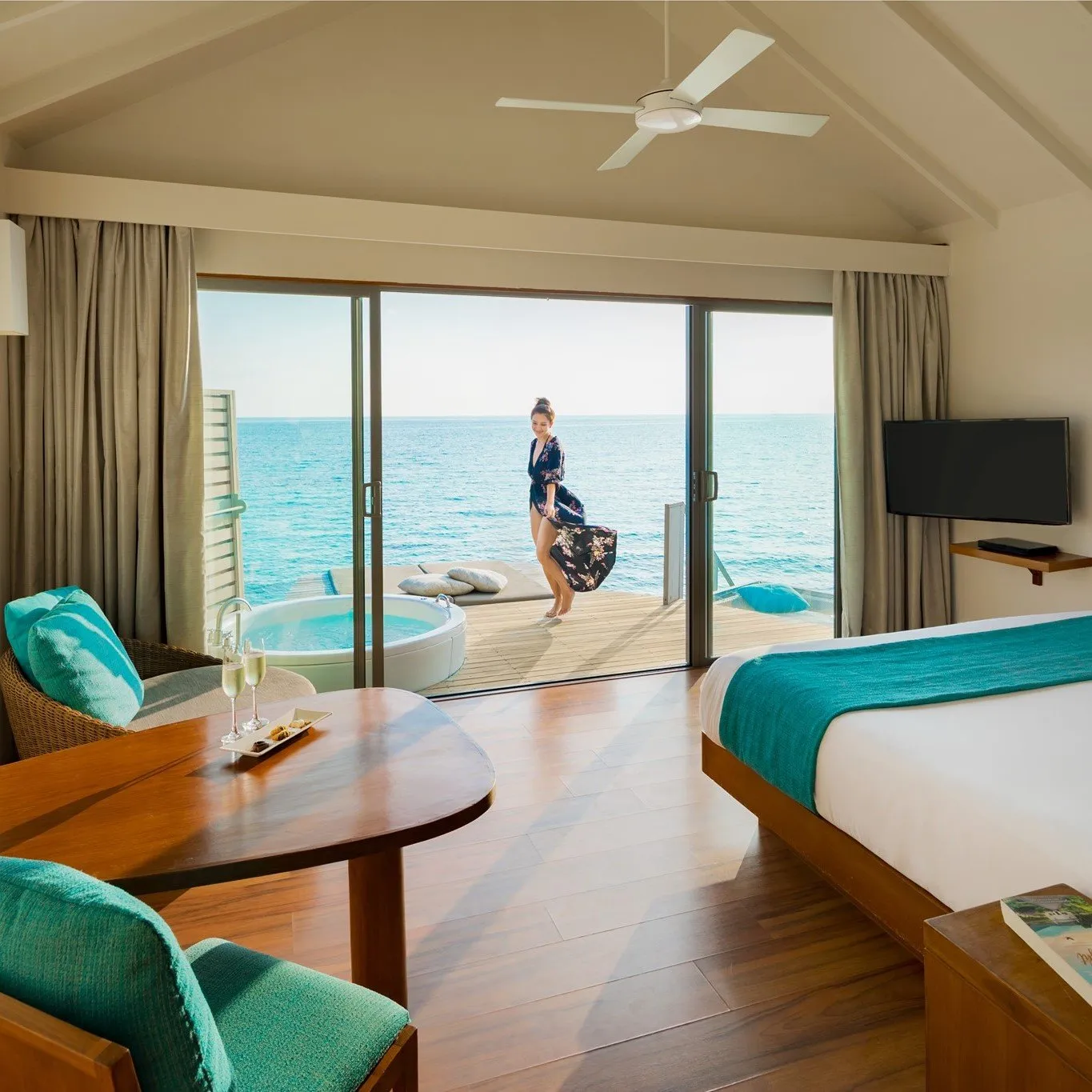 Không gian riêng tư và lãng mạn tại Centara Ras Fushi Resort &amp; Spa Maldives