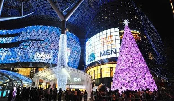 Không khí Giáng sinh tràn ngập đường phố Singapore
