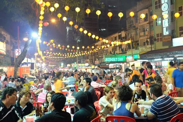 Khu phố ẩm thực Jalan Alor nhộn nhịp về đêm
