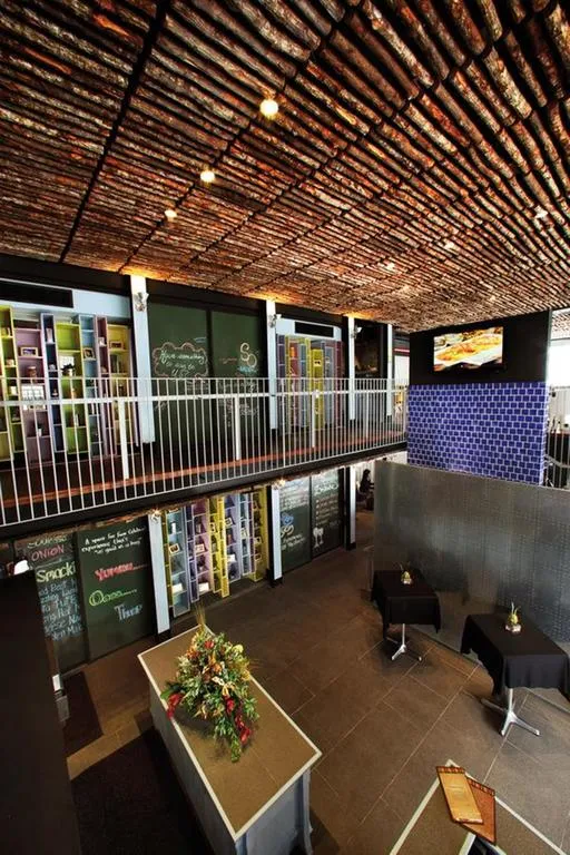 Khu vực bếp hiện đại tại căn hộ Somerset Kuala Lumpur