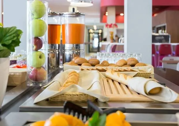 Khu vực lễ tân khách sạn IBIS Styles Nha Trang