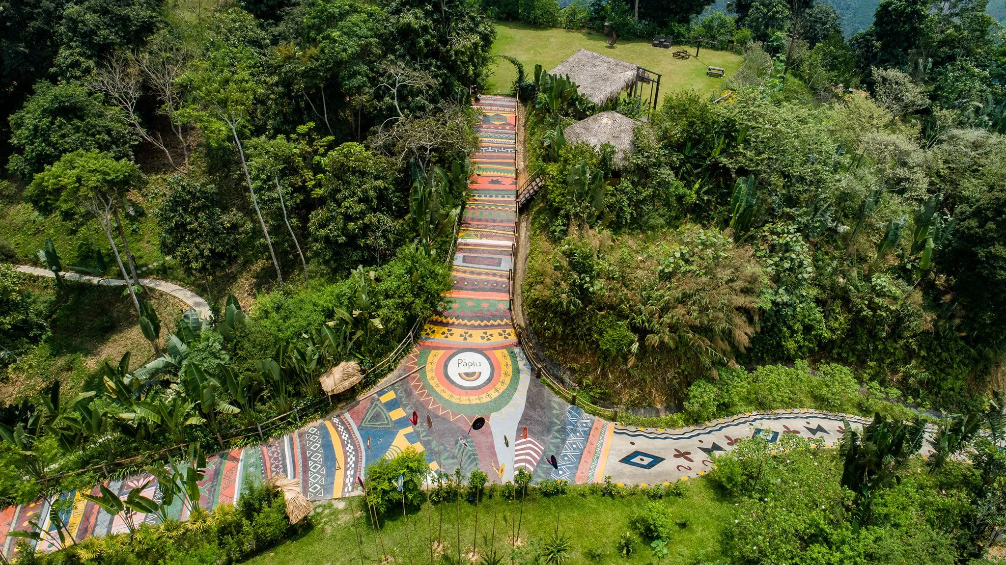Khung cảnh P'apiu nhìn từ trên cao
