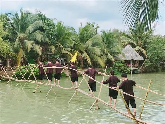 Khuôn viên xanh mát tại Lan Vương