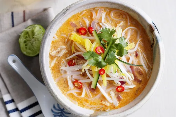 Laksa - món bún nước lèo cay nồng