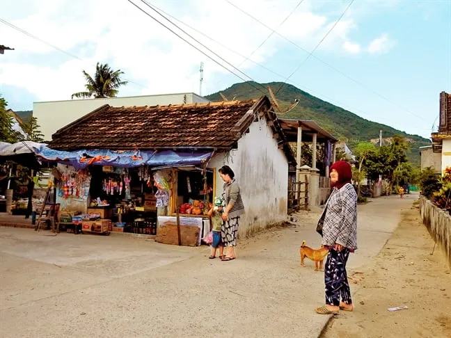 Làng chài Ninh Vân yên bình