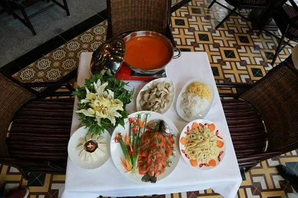 Lẩu cá hồi Sapa, một đặc sản nổi tiếng của Tây Bắc.