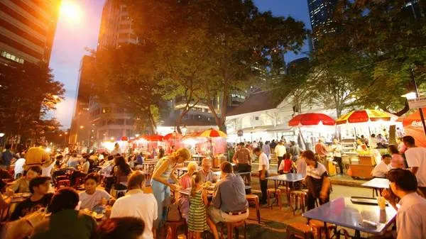 Lau Pa Sat -  Khu chợ ẩm thực lịch sử với kiến trúc độc đáo