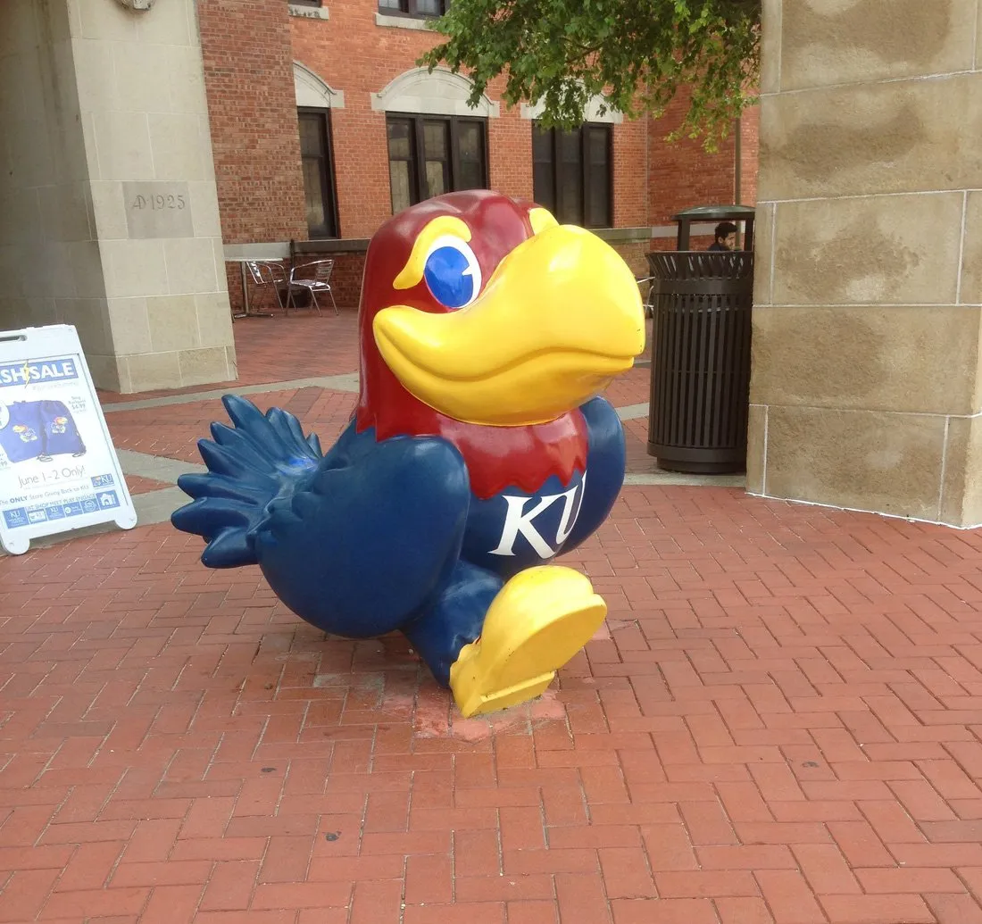 Linh vật chim Jayhawk của Đại học Kansas