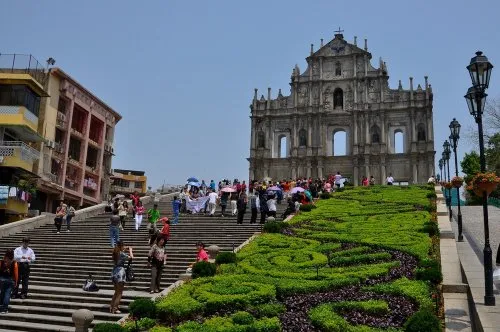 Mặt tiền Nhà thờ Thánh Phaolô - Phần còn lại sau hỏa hoạn