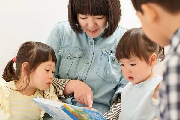 Mẹ Nhật dạy con