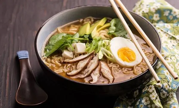 Mì Ramen Nhật Bản với nước dùng đậm đà và sợi mì dai ngon. Ảnh: Todayfocus.