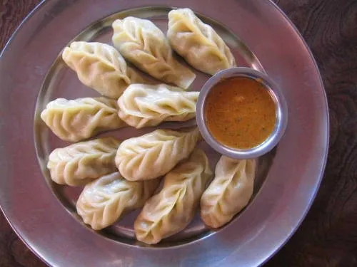 Momo - bánh bao Tây Tạng với nhân thịt hoặc rau củ, phổ biến ở Bhutan. Ảnh: mogolabhutan.