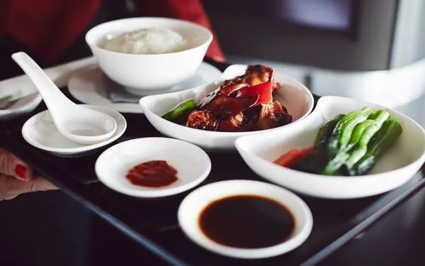 Món ăn hạng nhất trên Cathay Pacific