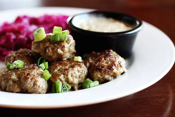 Món Frikadeller của Đan Mạch