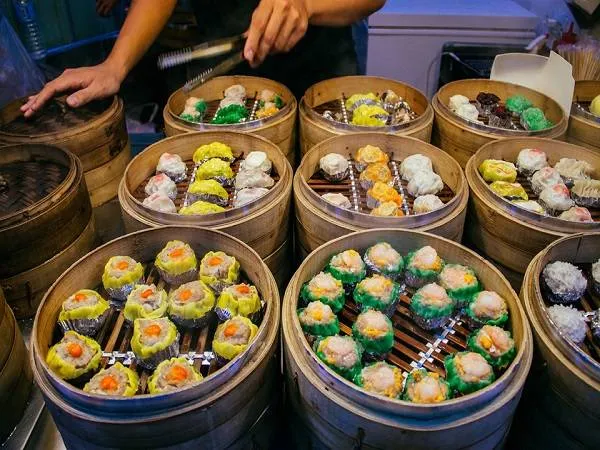 Một gian hàng Dimsum tại Đài Loan với đầy đủ các loại bánh hấp dẫn. Ảnh: The Atlas Heart.