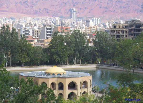 Một góc công viên Shah Goli - điểm đến thư giãn lý tưởng tại Tabriz