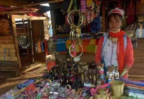 Mu Par trở về Myanmar sau nhiều năm làm du lịch tại Thái Lan.
