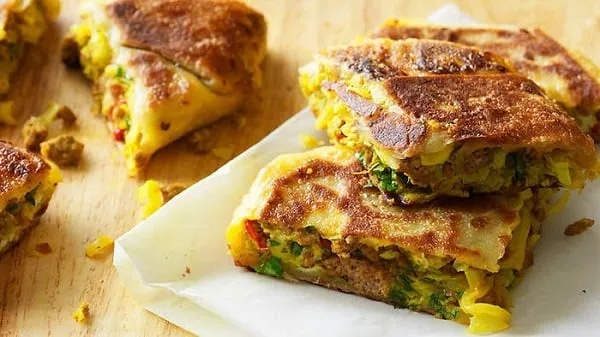 Murtabak - bánh mì chiên nhân thịt