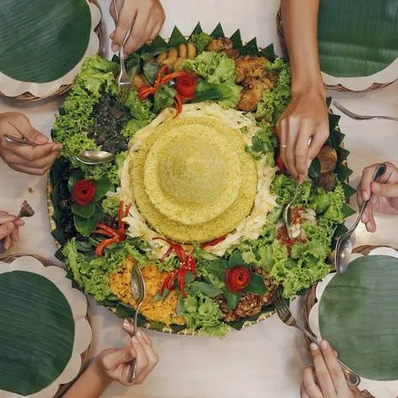 Nasi Tumpeng