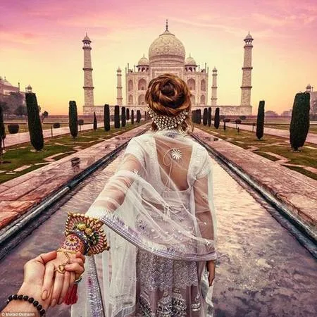 Natalia Zakharova dẫn Murad Osmann vào lăng Taj Mahal, Ấn Độ