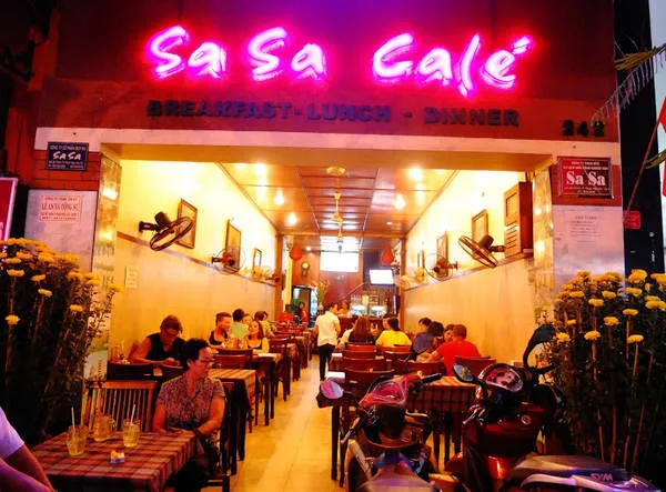 Ngoại cảnh Sa Sa Café