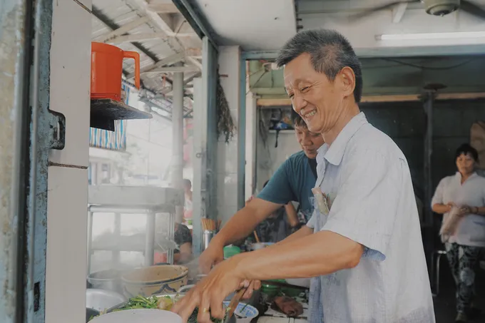 Nguyên liệu tươi ngon được lựa chọn kỹ càng mỗi ngày tại chợ.