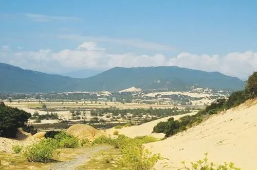 Nhà chú Hai nằm ven biển