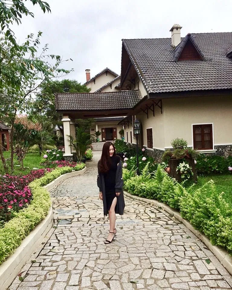 Nhà hàng Monet tại Tea Resort Đà Lạt