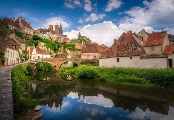 Nhà màu sắc rực rỡ ở Roussillon