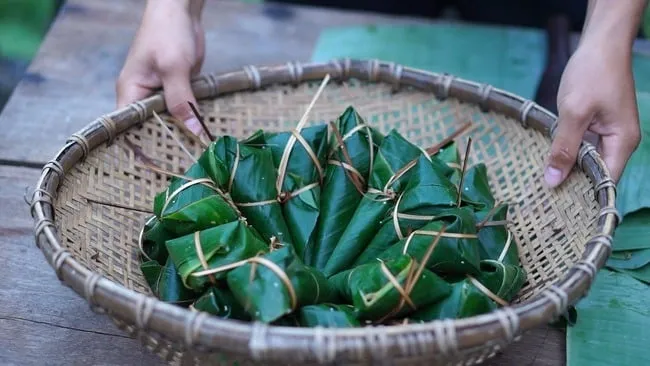 Những gói bánh coóc mò