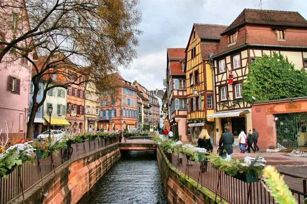 Những ngôi nhà đầy màu sắc ở Colmar