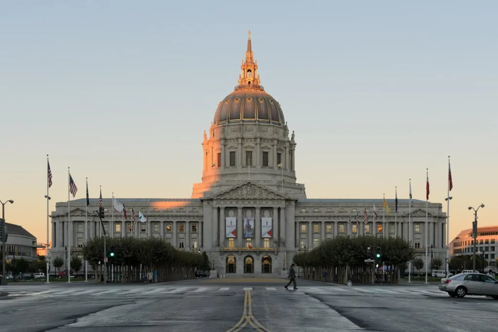 Nội thất bên trong tòa thị chính San Francisco