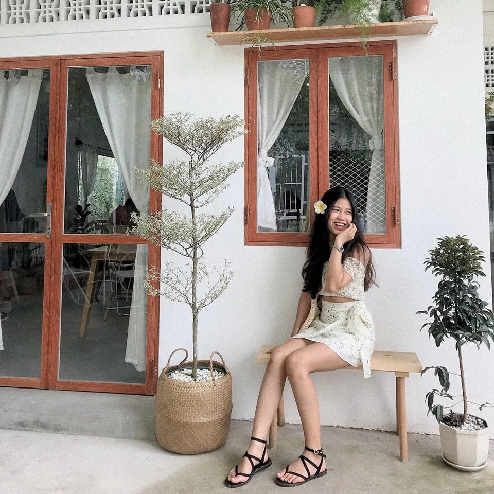 Nội thất gỗ ấm cúng tại Passion House