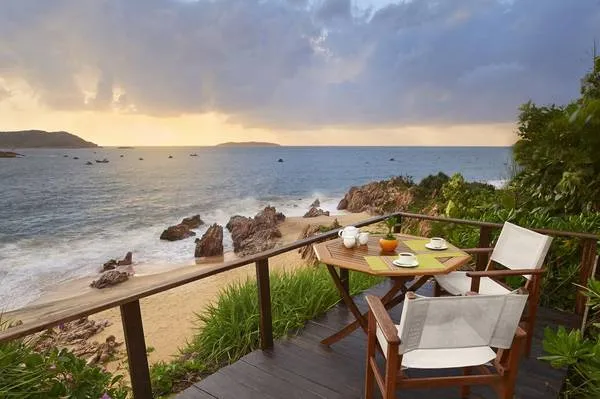 Nội thất phòng AVANI Quy Nhơn Resort &amp; Spa