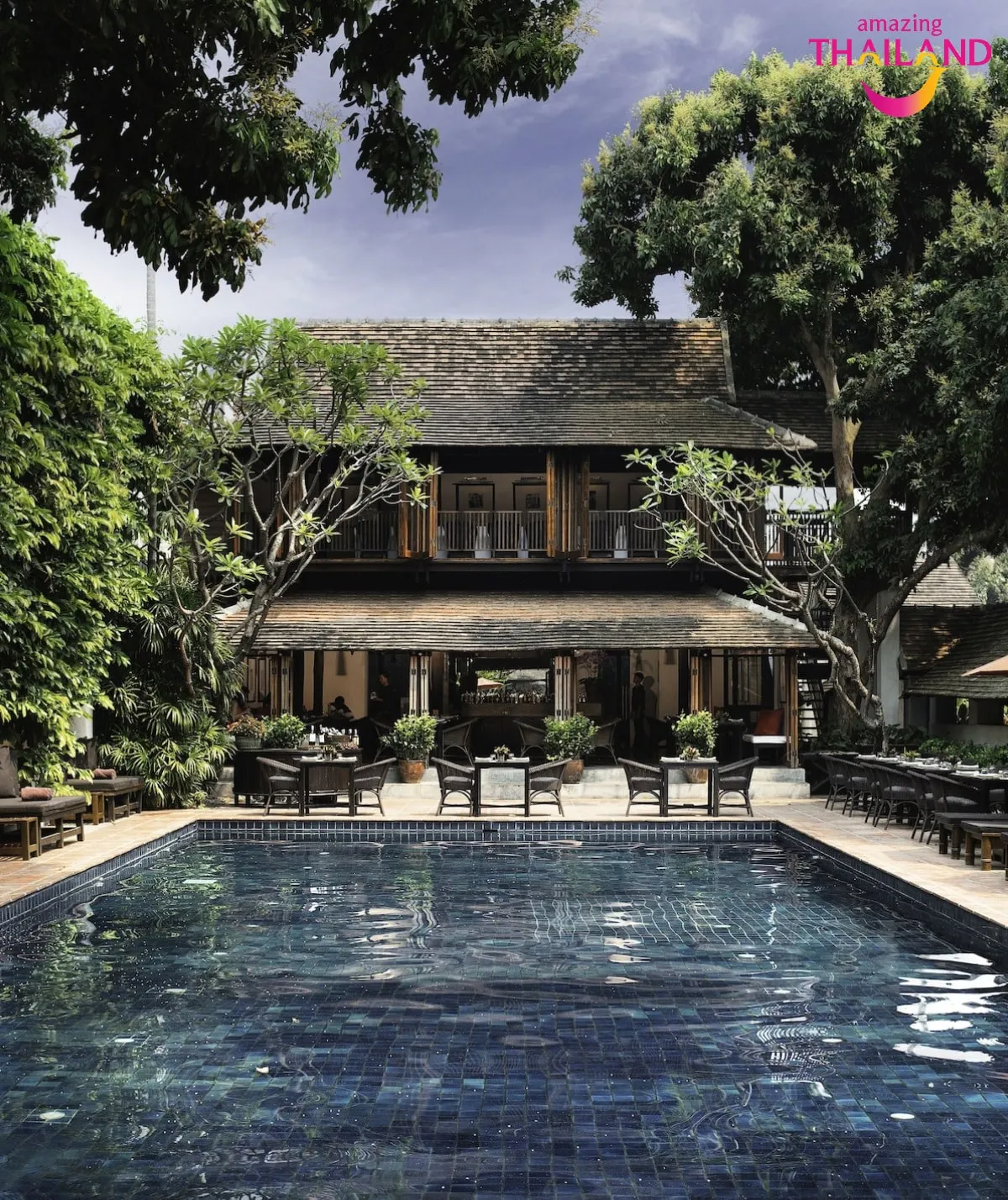 Nội thất phòng Lanna Deluxe tại Tamarind Village Chiang Mai