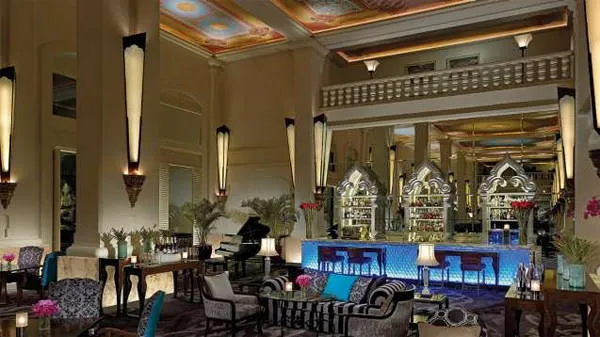 Nội thất sang trọng bên trong khoang hạng thương gia của Qatar Airways