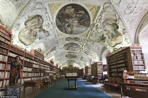 Nội thất thư viện Strahov ở Prague, Cộng hòa Séc (Nguồn: Daily Mail)