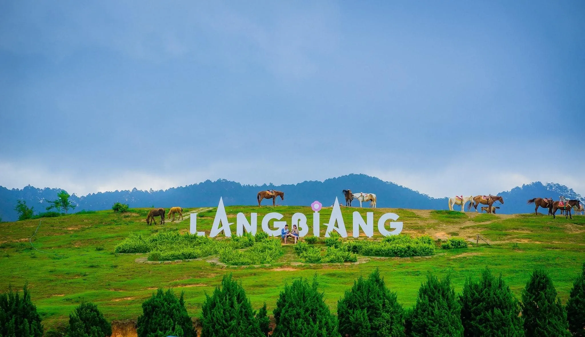 Núi Langbiang