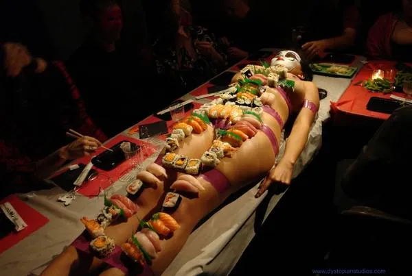 Nyotaimori