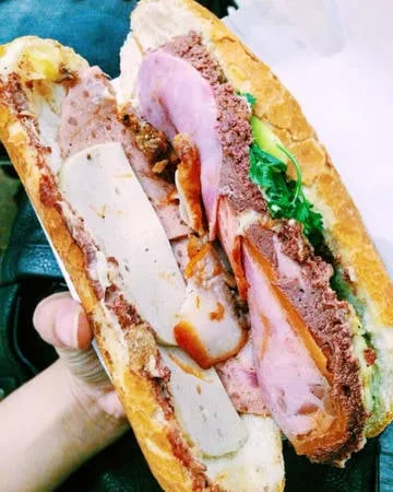 Ổ bánh mì thập cẩm